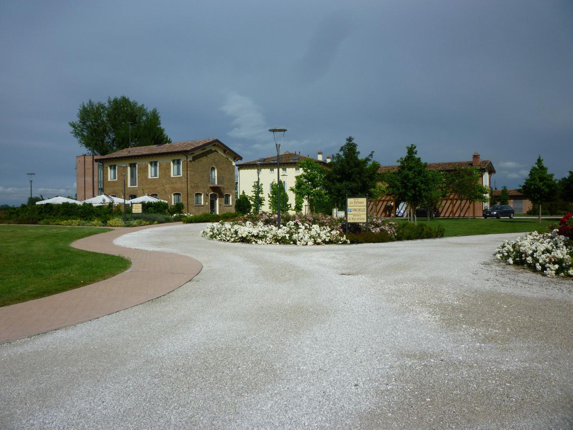 Hotel La Fornace San Vicenzo di Galliera Exterior photo